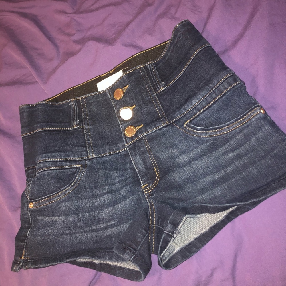 High-waisted Jean Shorts